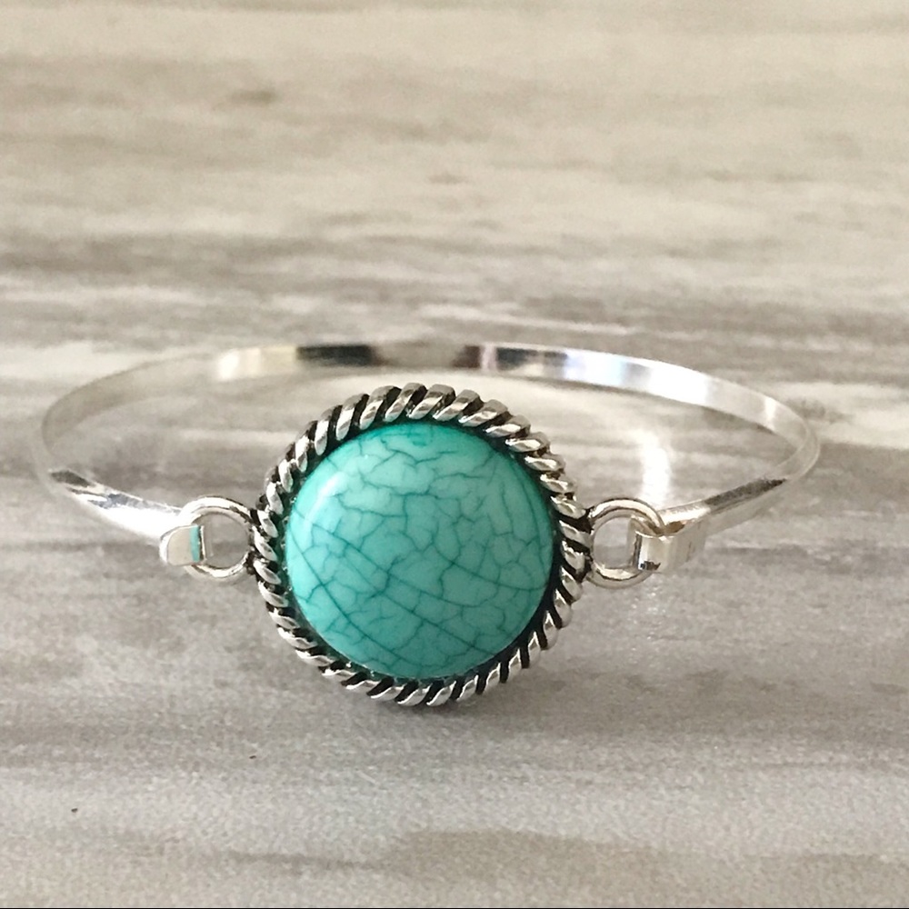Turquoise Howlite  Focal Silver-Plated Bracelet